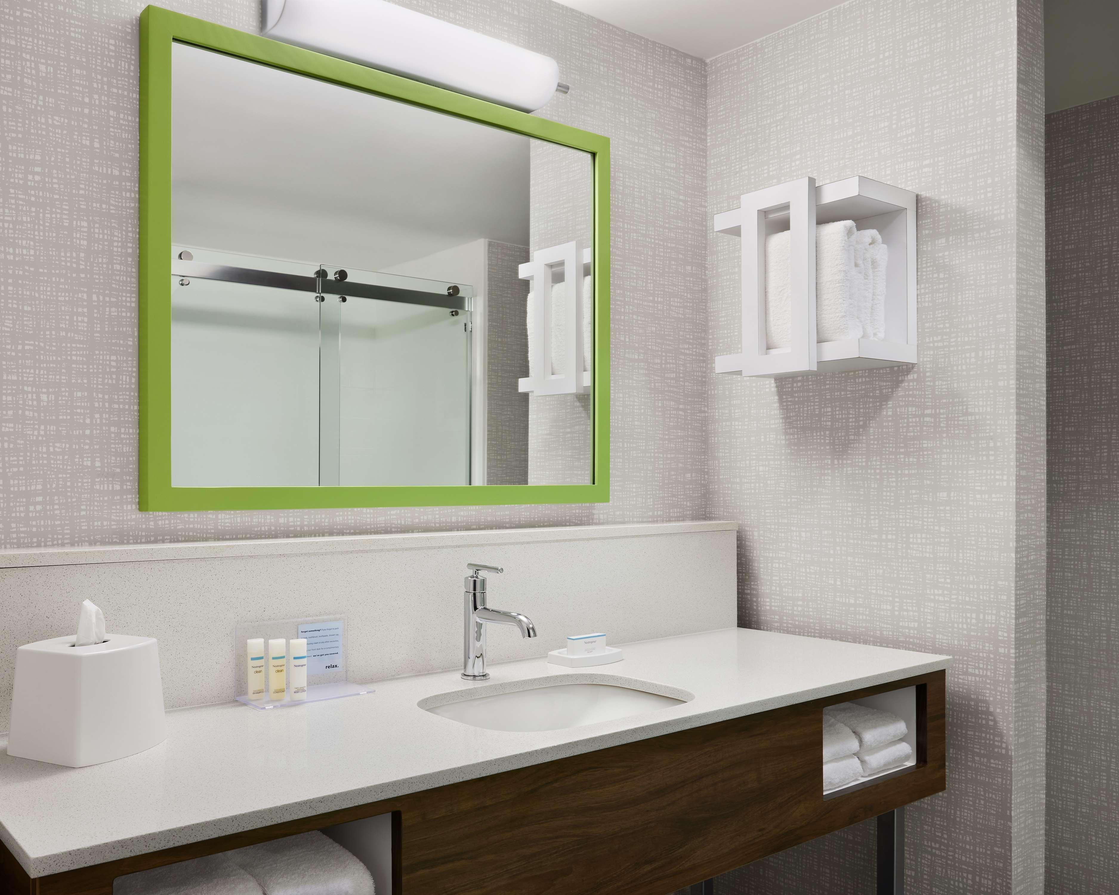 Hampton Inn&Suites West Haven Extérieur photo