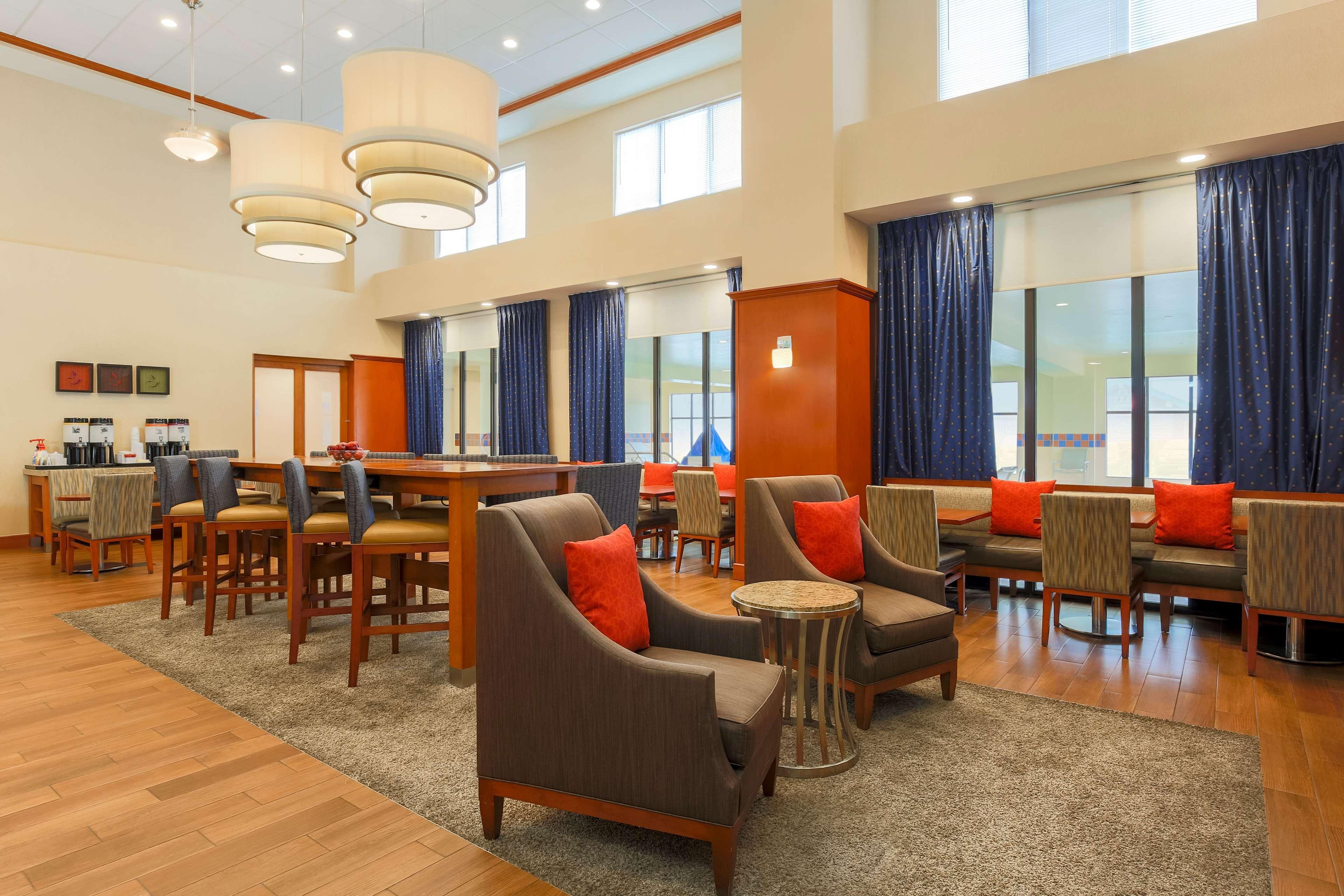 Hampton Inn&Suites West Haven Extérieur photo