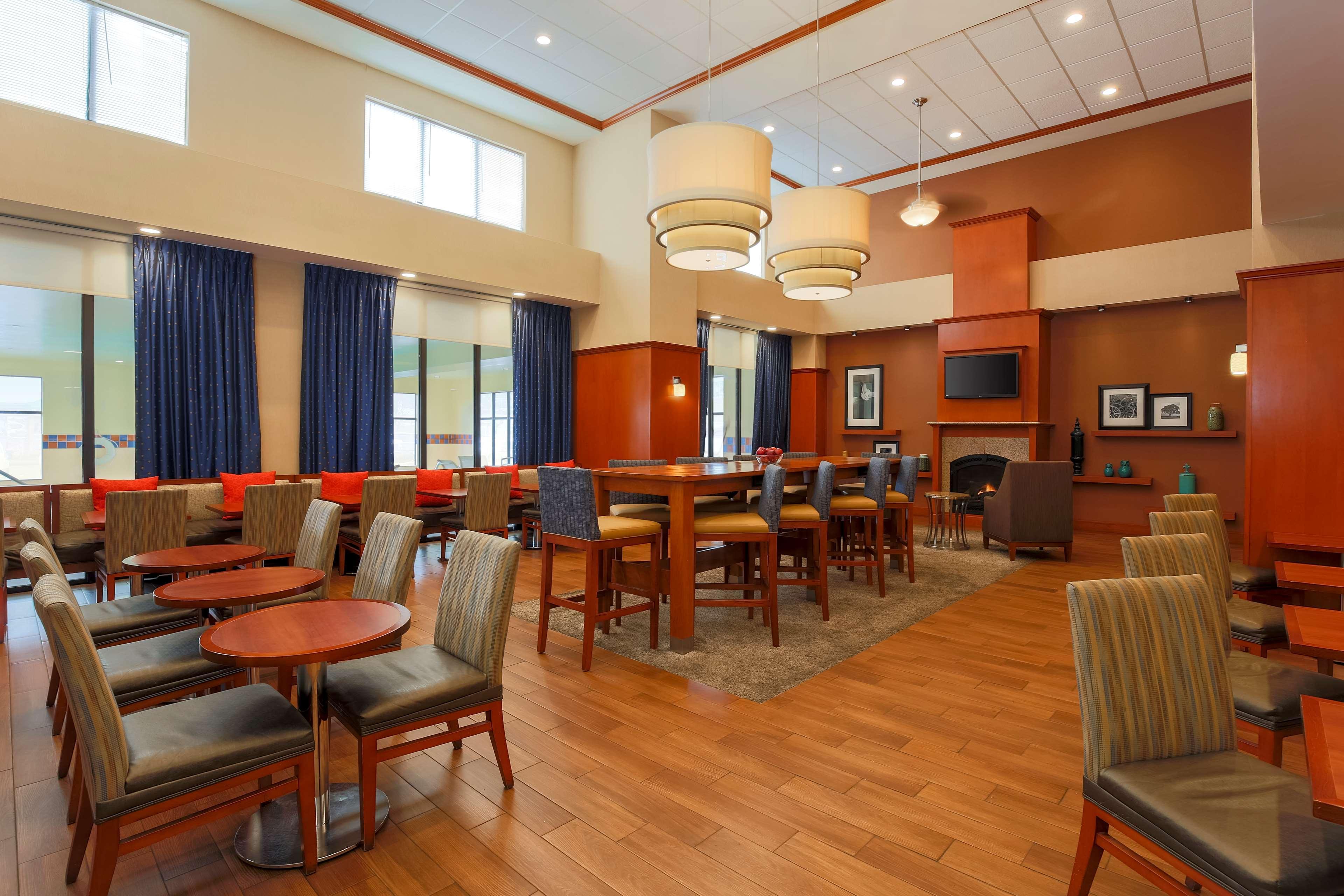 Hampton Inn&Suites West Haven Extérieur photo